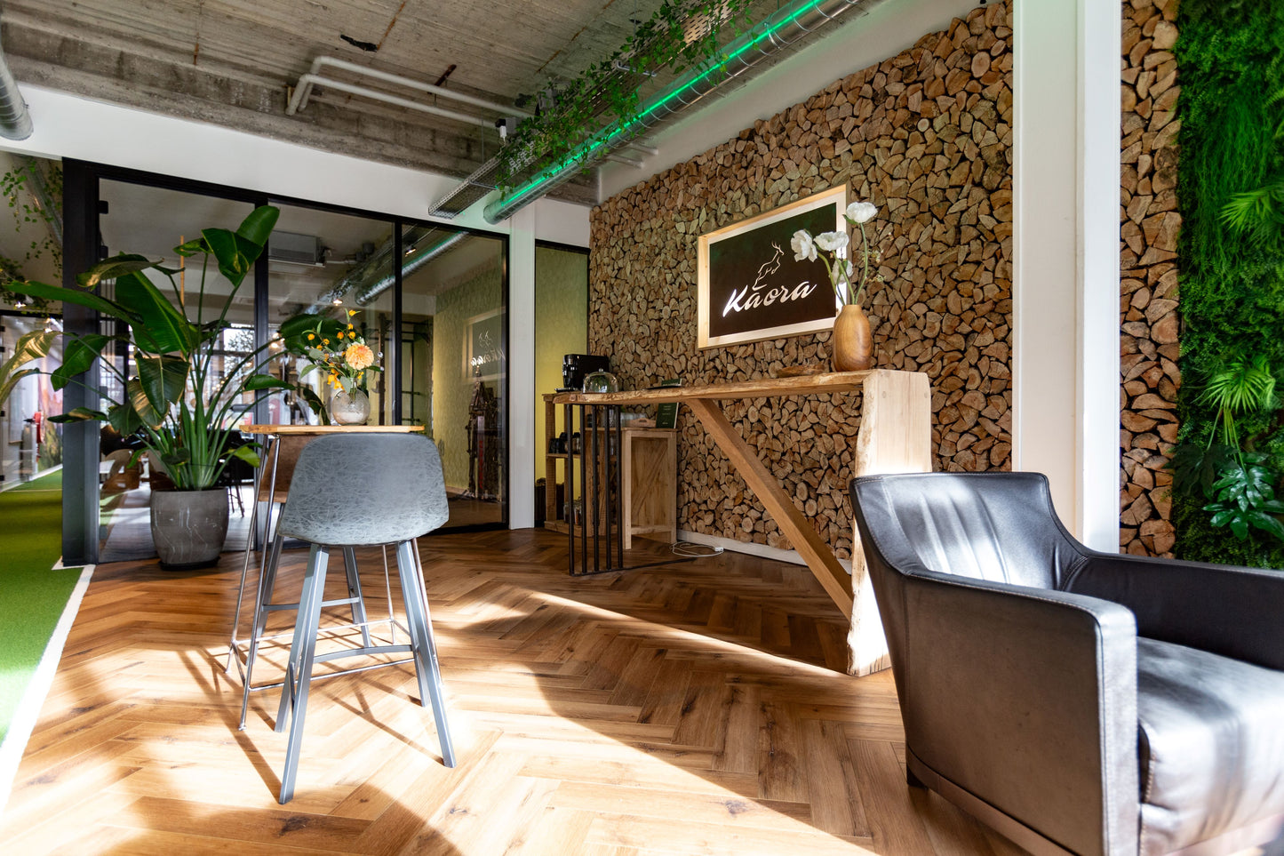 Visgraat SPC vloer in Healthclub Ulvenhout