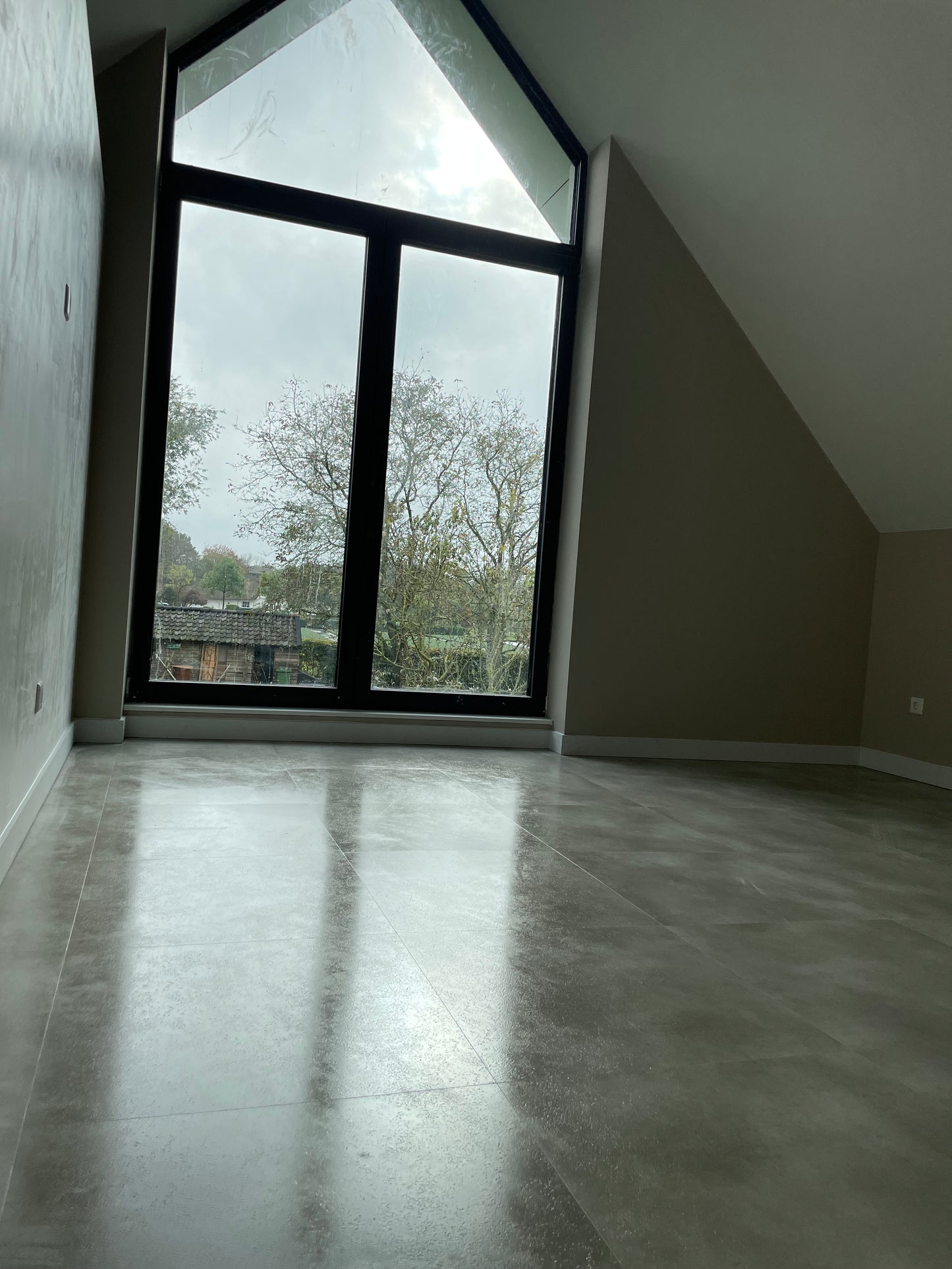 Moon Stone: Aquatus SPC - De Ultieme Vloeroplossing